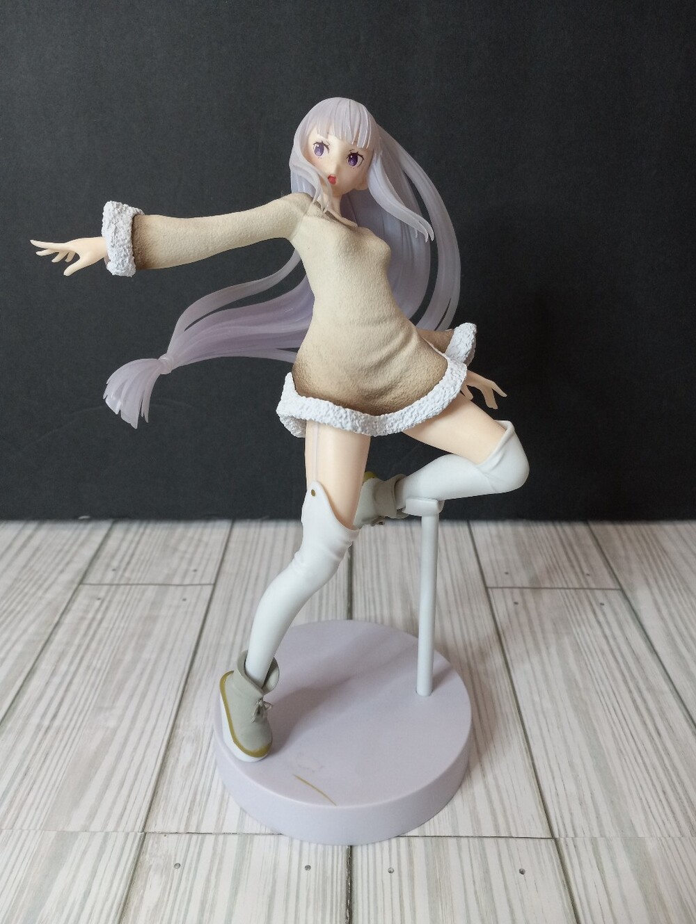 Banpresto Re zero Anime Figure Emilia Espresto Furry Materials